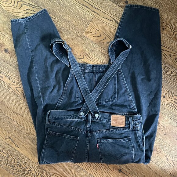 Levi's Oversized Overalls - Picture 2 of 4